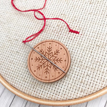 Load image into Gallery viewer, Needle Minder - Snowflake
